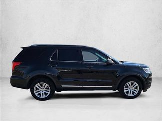 Used 2018 Ford Explorer XLT AWD/4WD video 4