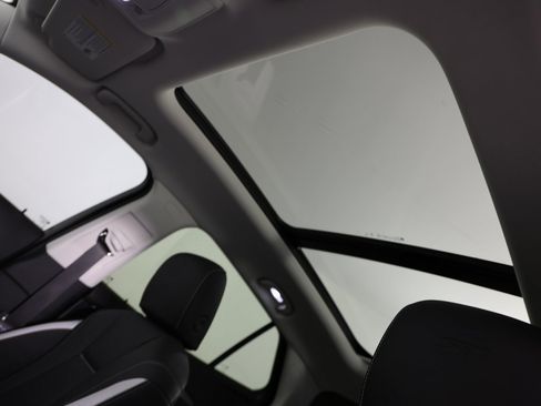 Used 2025 Buick Envision Sport Touring image 13