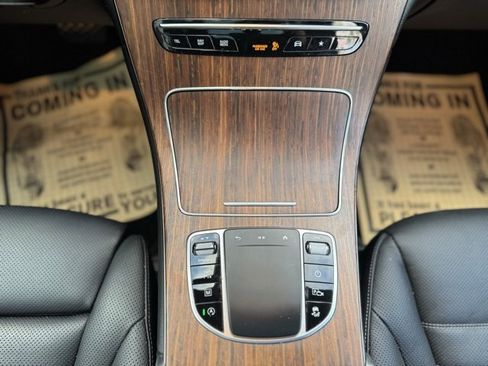 Used 2022 Mercedes-Benz GLC 300 4MATIC image 29
