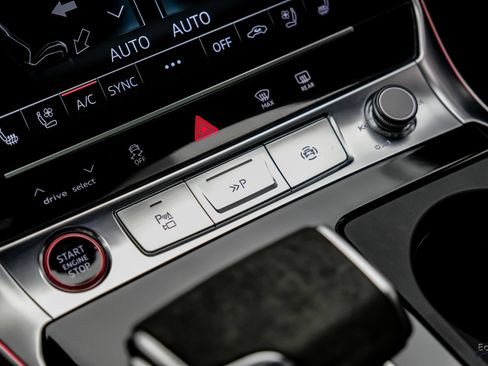 Used 2024 Audi RS 7 Performance AWD/4WD image 60