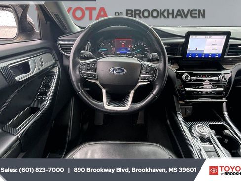 Used 2022 Ford Explorer Limited AWD/4WD image 5