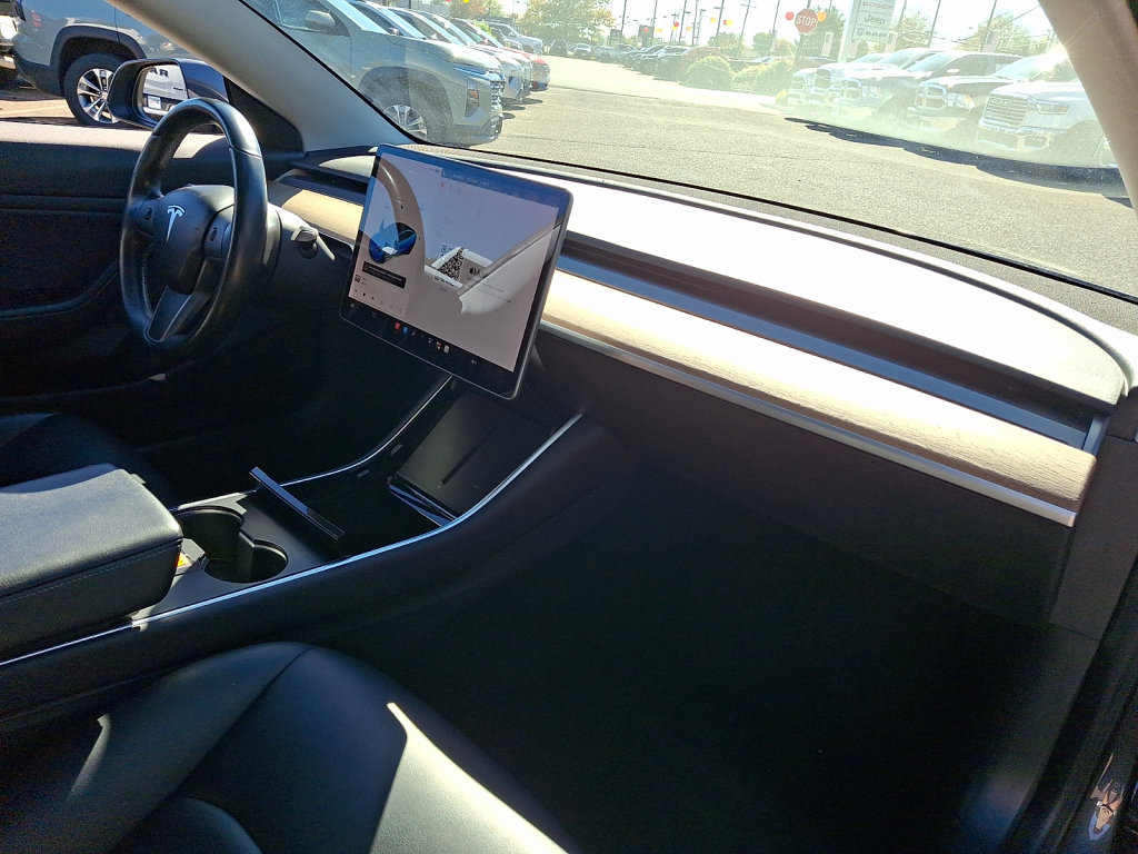Used 2019 Tesla Model 3 AWD/4WD image 11
