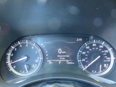 Used 2020 Toyota Highlander XLE AWD/4WD image 15