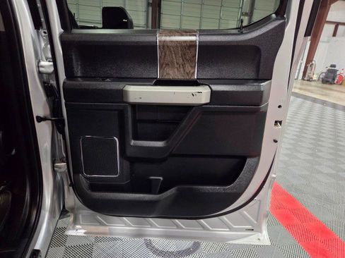 Used 2019 Ford F250 Lariat image 38