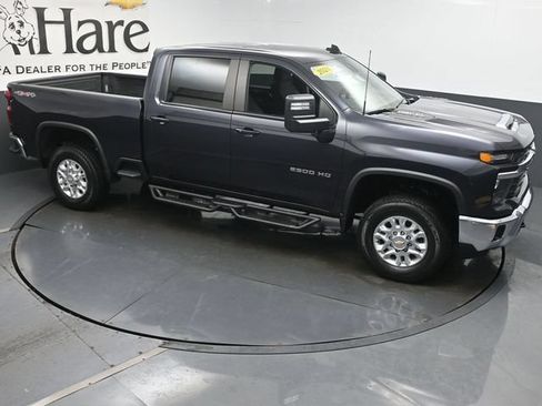 Used 2024 Chevrolet Silverado 2500 LT w/ Convenience Package AWD/4WD image 48