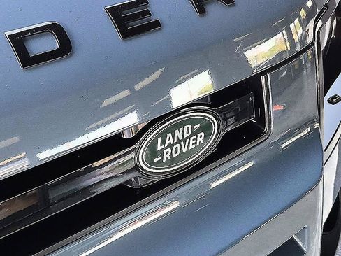 Used 2023 Land Rover Defender 90 SE AWD/4WD image 35