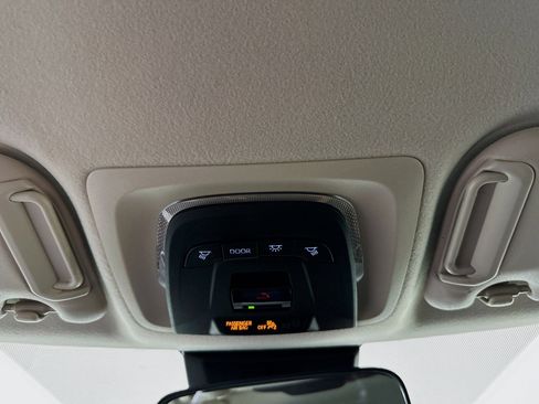 Used 2023 Toyota Corolla LE image 18