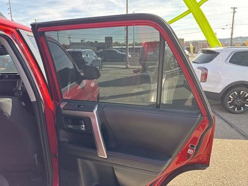 Used 2024 Toyota 4Runner SR5 image 10