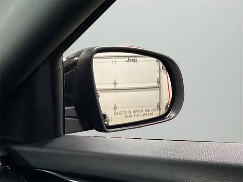 Used 2024 Jeep Compass Trailhawk image 35