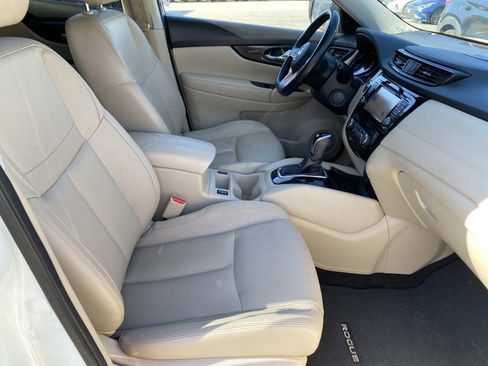 Used 2017 Nissan Rogue SL w/ SL Premium Package AWD/4WD image 26