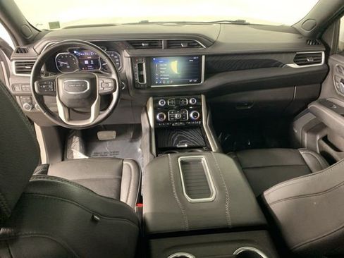 Used 2021 GMC Yukon Denali w/ Denali Premium Package AWD/4WD image 38