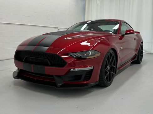 Used 2022 Ford Mustang GT RWD image 4