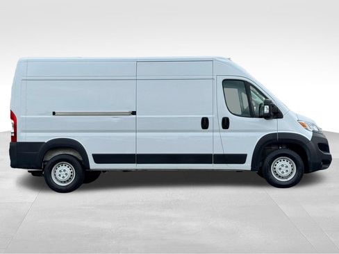 Used 2026 RAM ProMaster 2500 w/ Convenience Group FWD image 8