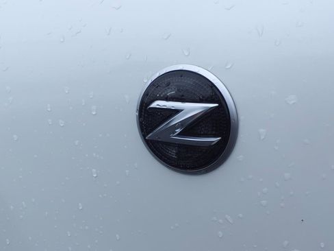 Used 2010 Nissan 370Z Touring image 10