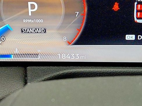 Used 2025 Nissan Armada PRO-4X AWD/4WD image 14