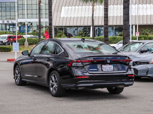 Used 2023 Honda Accord EX image 4