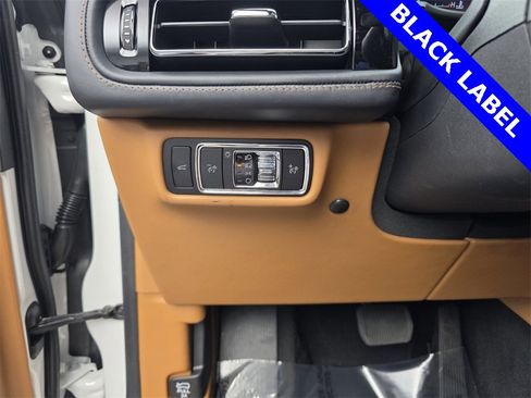 Used 2025 Lincoln Aviator Black Label w/ Jet Appearance Package image 28