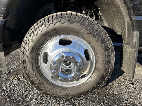 Used 2024 Ford F350 Platinum image 13