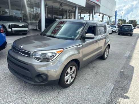Used 2019 Kia Soul FWD image 1