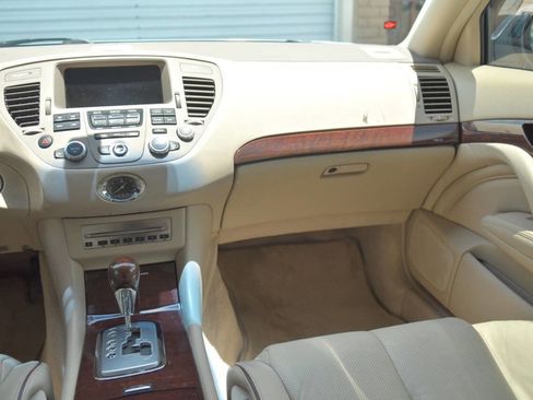 Used 2005 INFINITI Q45 w/ (P01) Premium Pkg image 38
