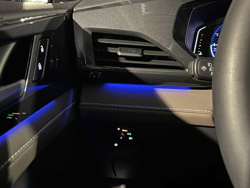 Used 2023 Volkswagen Taos SEL image 31