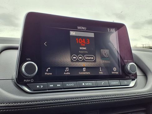 Used 2024 Nissan Rogue S image 10