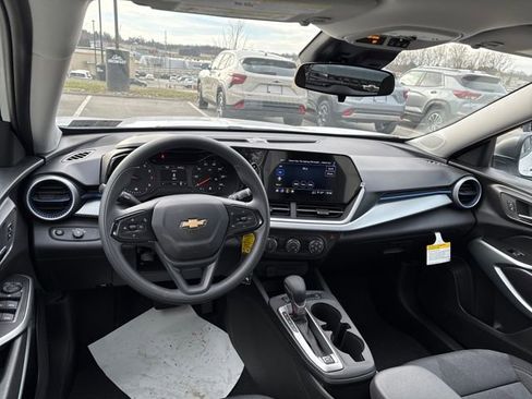 New 2026 Chevrolet Trax LS image 6