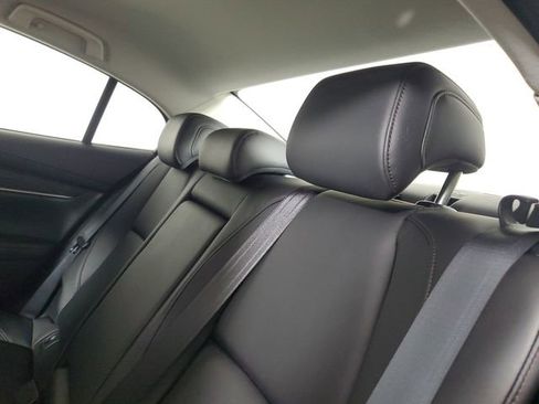 Used 2025 MAZDA MAZDA3 s FWD image 12