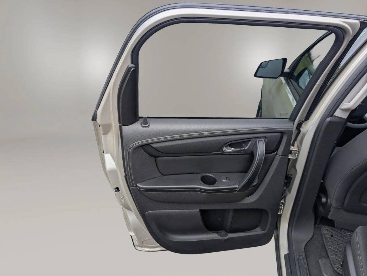 Used 2013 GMC Acadia SLE FWD image 27