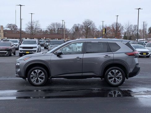 Used 2022 Nissan Rogue SV w/ SV Premium Package AWD/4WD image 4