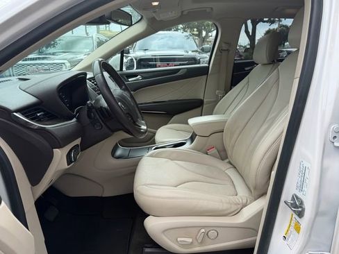 Used 2019 Lincoln MKC Reserve AWD/4WD image 13