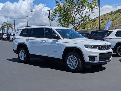 New 2026 Jeep Grand Cherokee L 2WD image 3