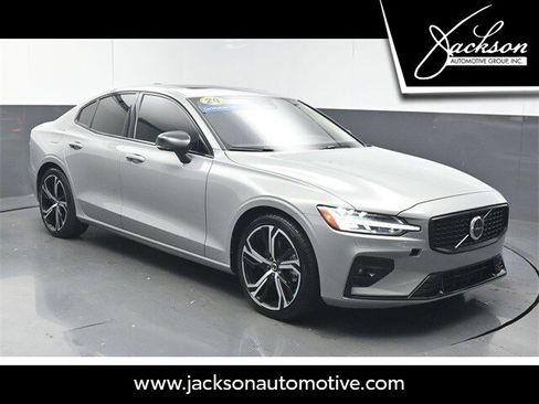 Certified 2024 Volvo S60 B5 Core image 1