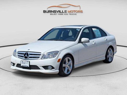 Used 2010 Mercedes-Benz C 300 Sport image 2