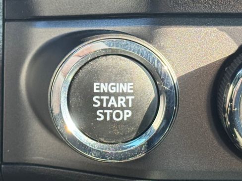 Used 2023 Toyota Tacoma TRD Off-Road w/ Advanced Technology Package image 5