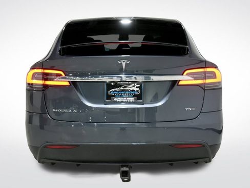 Used 2018 Tesla Model X 75D image 9