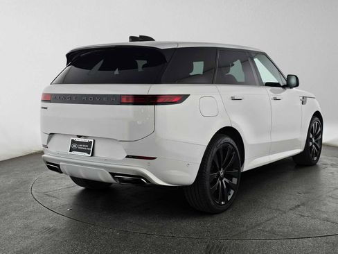 Used 2024 Land Rover Range Rover Sport Dynamic SE AWD/4WD image 5
