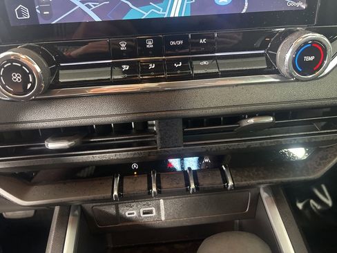 Used 2025 Chevrolet Colorado W/T w/ WT Custom Package image 16