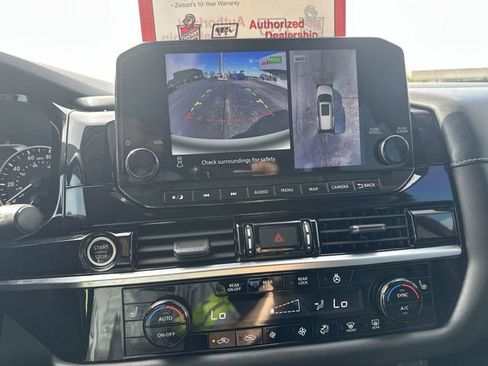 Certified 2023 Nissan Pathfinder SL image 17