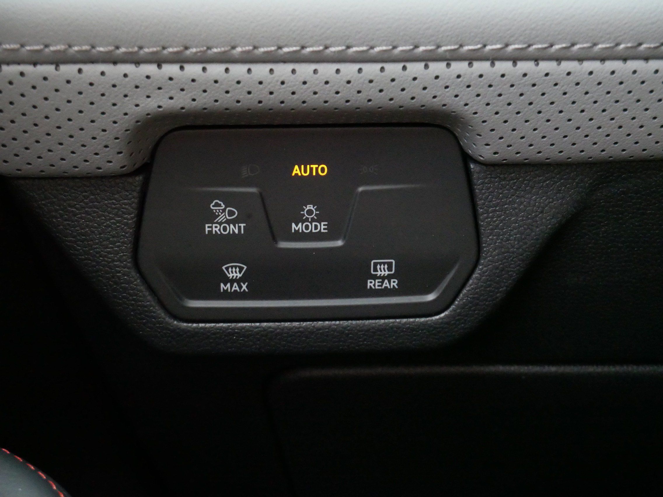 Certified 2026 Volkswagen Atlas Peak Edition AWD/4WD image 27