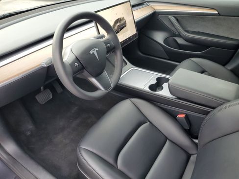 Used 2023 Tesla Model 3 Standard Range RWD image 18