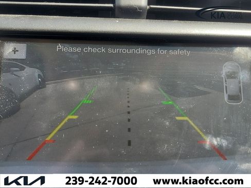 Used 2017 Ford Fusion SE w/ Fusion SE Technology Package image 17