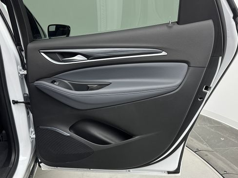 Used 2024 Buick Enclave Premium image 32