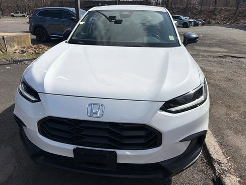 Used 2024 Honda HR-V Sport image 2