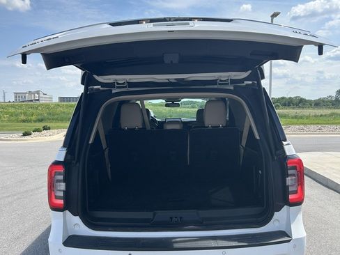 Used 2022 Ford Expedition Max Limited AWD/4WD image 16
