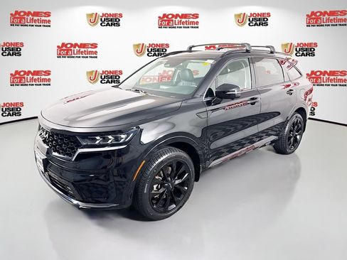 Certified 2023 Kia Sorento SX AWD/4WD image 17