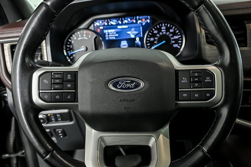 Used 2022 Ford Expedition Limited AWD/4WD image 24