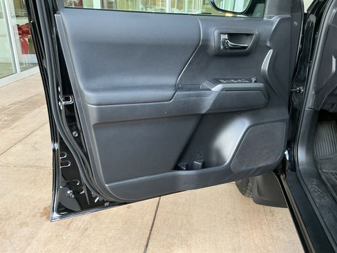 Certified 2023 Toyota Tacoma TRD Off-Road image 14