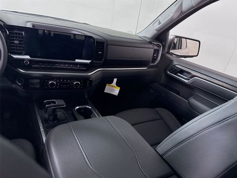 New 2026 GMC Sierra 1500 SLT w/ SLT Premium Plus Package image 19