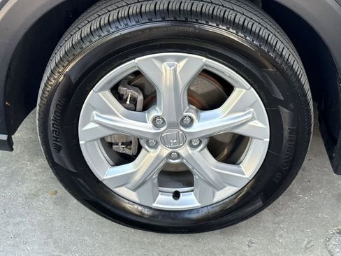 Used 2025 Honda HR-V LX image 11